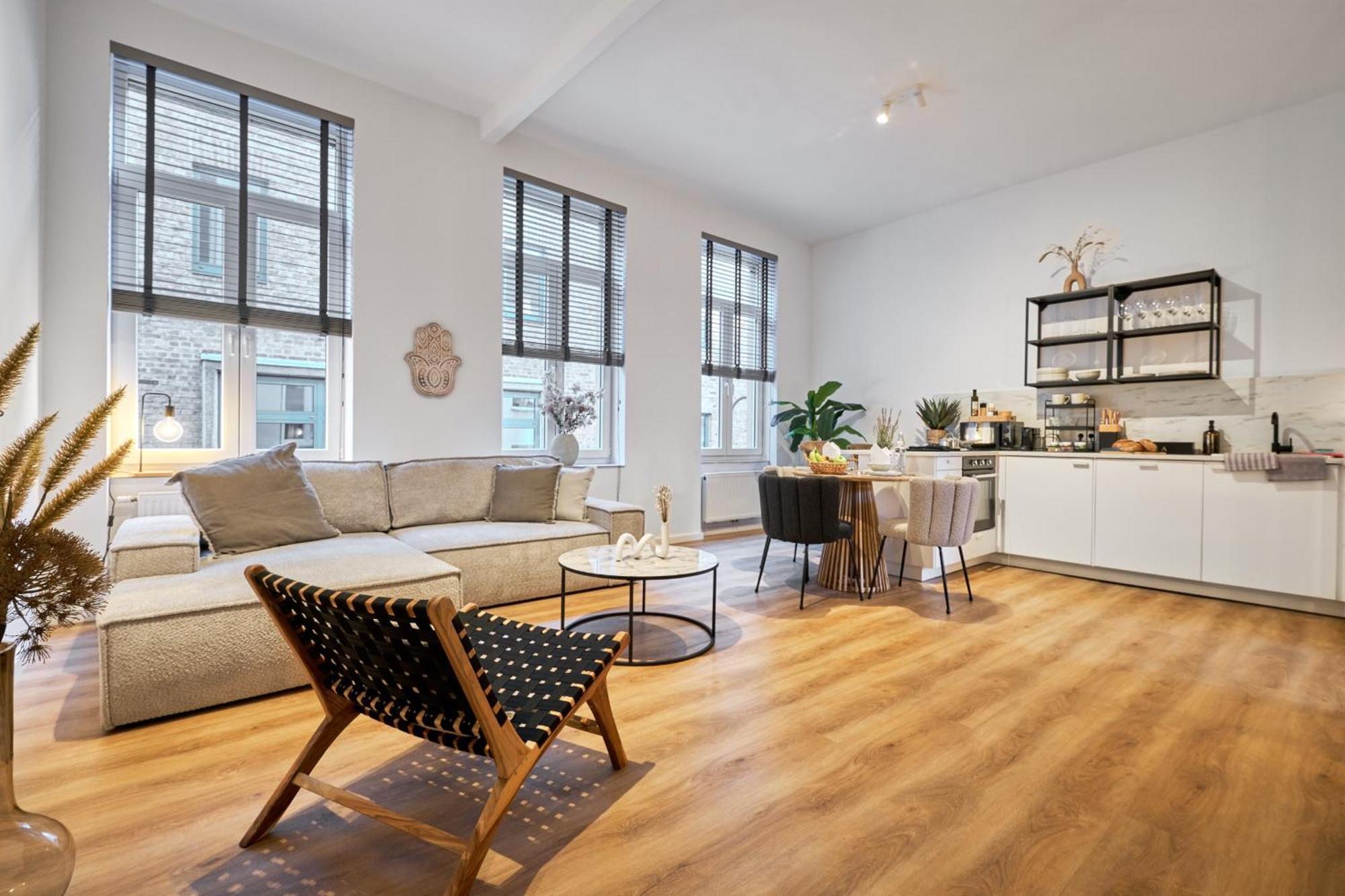 Park Avenue Apartments - Dom Mit Stil - Kueche - Parkplatz - Wlan - 65 Zoll Tv - Netflix ケルン エクステリア 写真